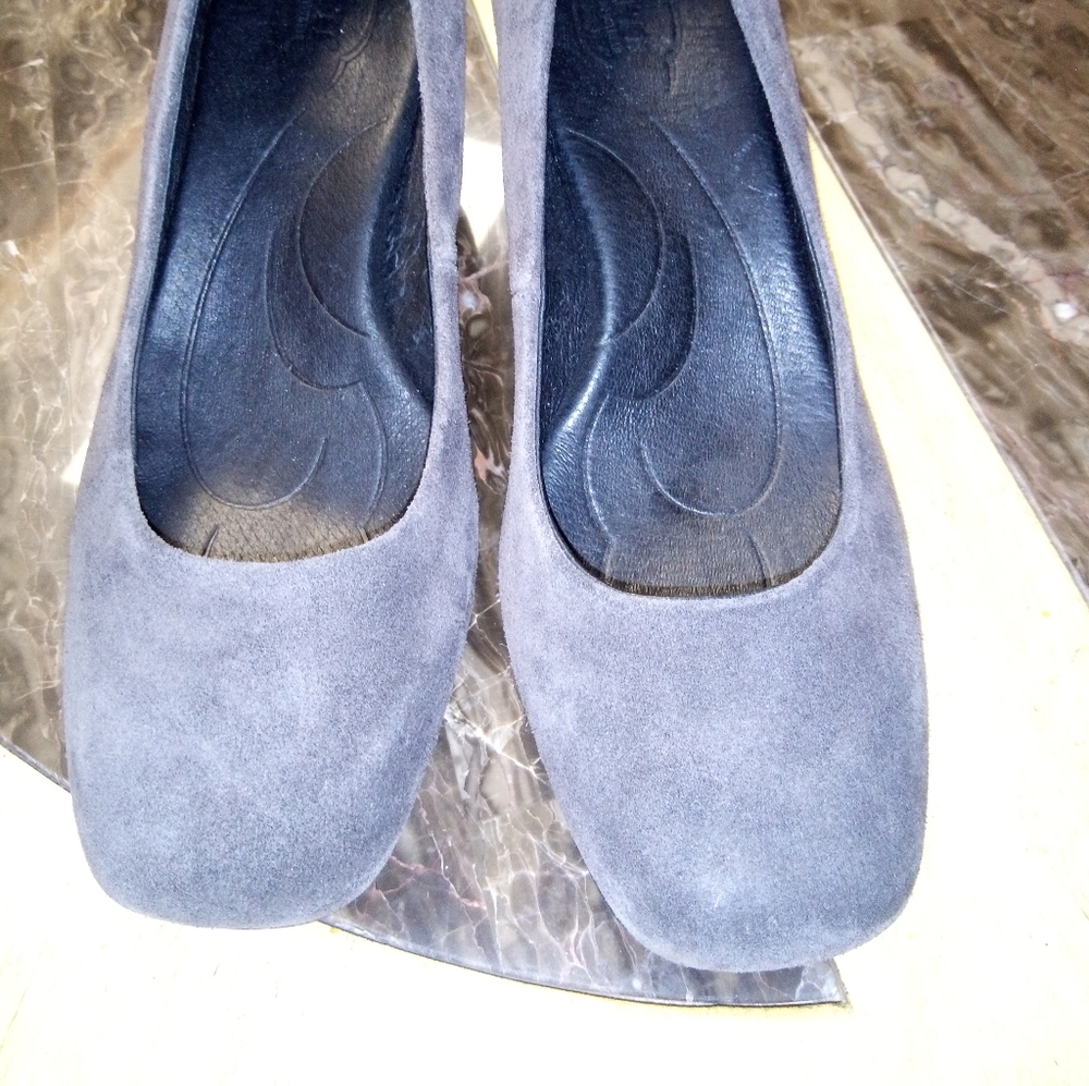 🆕Born👠Size 8🌹soft Grey suede ♥️ anti-slip sole